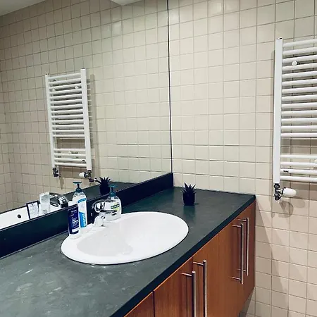 דירה Forest Nest - Your Place To Rest!